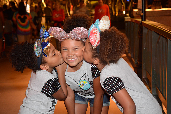 EPCOT_IGFRLOWBRIDGEICON_20171108_406145823666