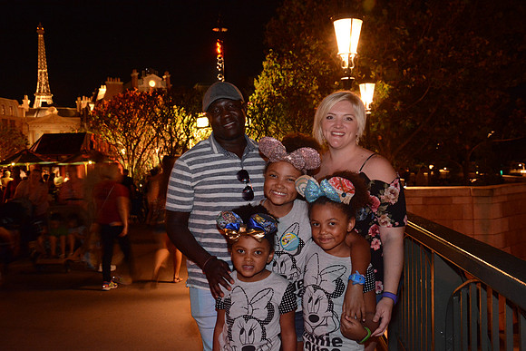 EPCOT_IGFRLOWBRIDGEICON_20171108_406145823670